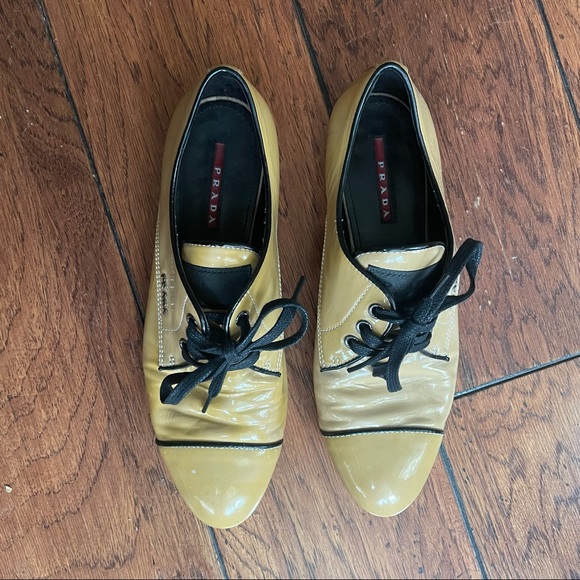 Prada Patent Leather Oxfords Camel and Black Color - Picture 3 of 9